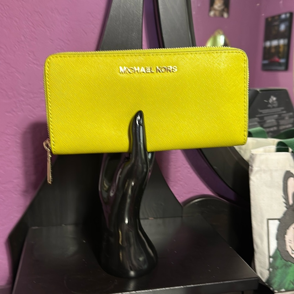 Michael Kors Wallet🔥